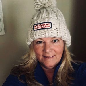 Meet your Posher, Leslie